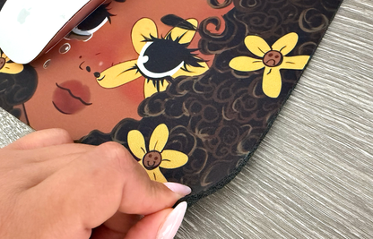 Las Flores lloran "flowers cry" Desk Pad / Mouse Mat