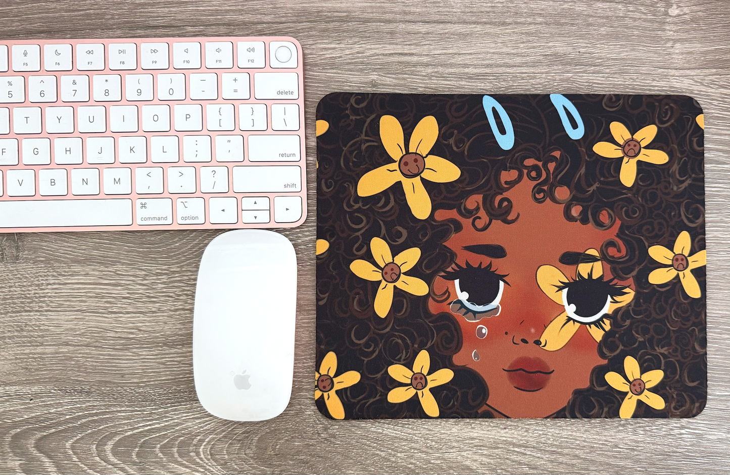 Las Flores lloran "flowers cry" Desk Pad / Mouse Mat