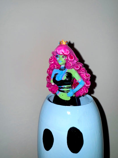 Ghoulie Doll Vase